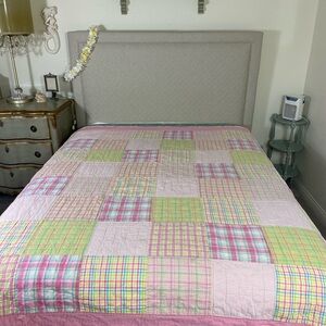 Charming Patchwork Quilt - Pink and Green Queen Sz